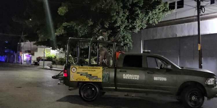 Ataque armado en funeraria desata persecución y enfrentamiento; deja un muerto y dos detenidos en Culiacán
