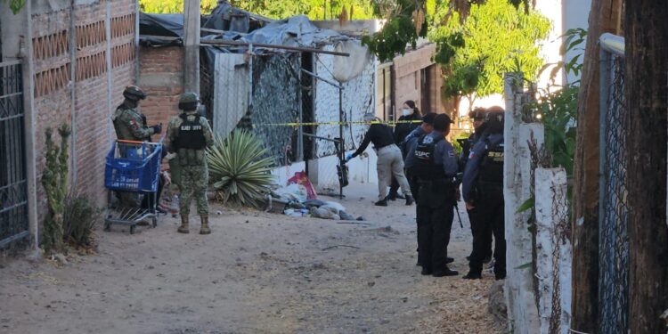 Adulto mayor es asesinado a balazos dentro de su domicilio en la colonia La Lima