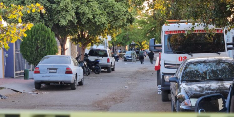Asesinan a joven de 19 años en el fraccionamiento Uruvías del Roble, en Culiacán