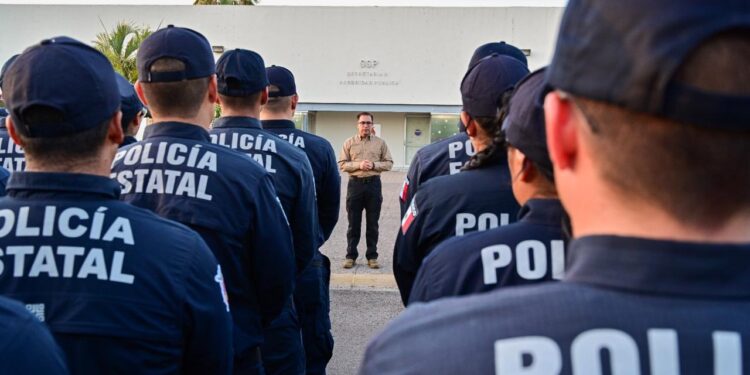 Se incorporan 100 nuevos elementos a la PEP; se comprometen a trabajar con honor y respeto por Sinaloa
