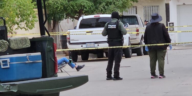 Asesinan a balazos a dos hombres en Urbivillas del Cedro, al norte de Culiacán
