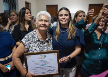 Reconocen trayectoria de Martha Alicia Araujo con la Medalla al Mérito María Teresa Zazueta y Zazueta 2026