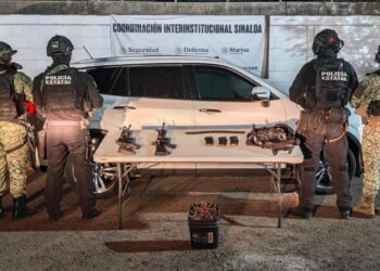 El Grupo Interinstitucional aseguró armas, municiones, equipo táctico, un vehículo con reporte de robo y más de 130 artefactos ponchallantas