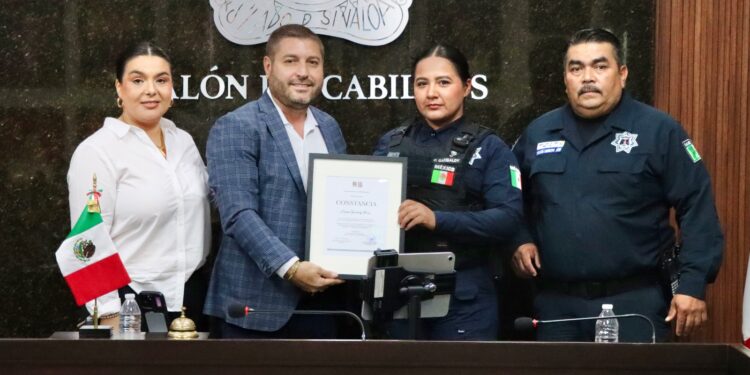 Estoy muy orgulloso de nuestros policías porque realizan un trabajo que enaltece al gobierno de Badiraguato: Alcalde José Paz López