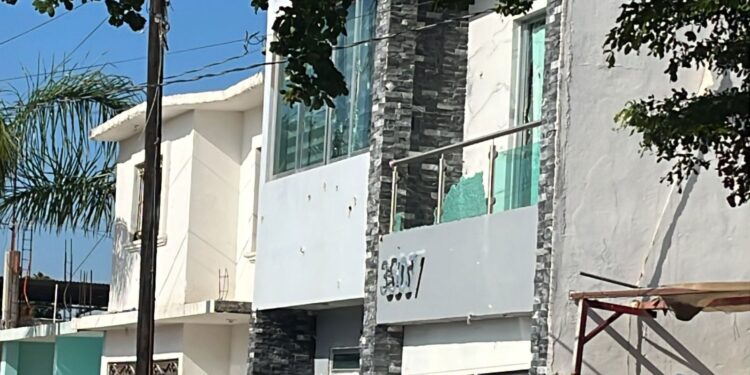 Grupo armado ataca a balazos una vivienda en el fraccionamiento Santa Rocío de Culiacán