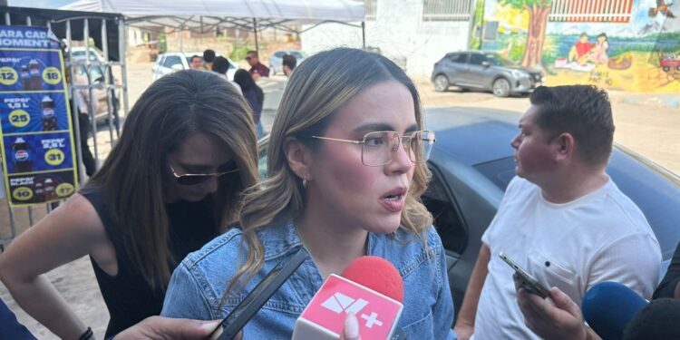 Ana Miriam Ramos asegura que seguirá al frente del Ayuntamiento; no hay funcionarios con licencia en busca de candidaturas