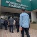 Hospital del IMSS No. 1 en Culiacán opera bajo estrictas medidas de seguridad tras presunto robo de medicamento; usuarios lo comparan con un “penal”