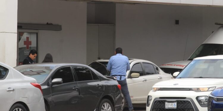 Niño de 8 años resulta herido por esquirla de bala durante intento de despojo de vehículo en la colonia Guadalupe