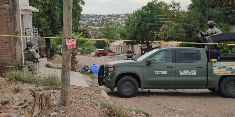Asesinan a motociclista a balazos en la colonia República Mexicana