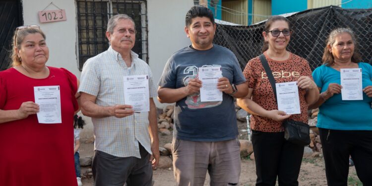 Vecinos integran comité de Contraloría Social para supervisar obra de pavimentación en la colonia Josefa Ortiz