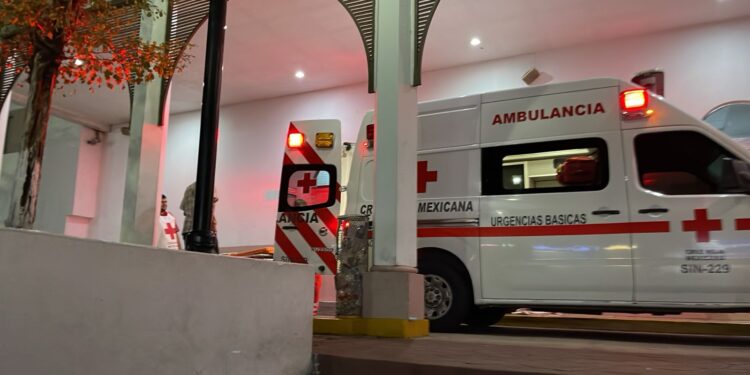 Joven motociclista resulta lesionado tras derrapar en la colonia Rosario Uzárraga de Culiacán