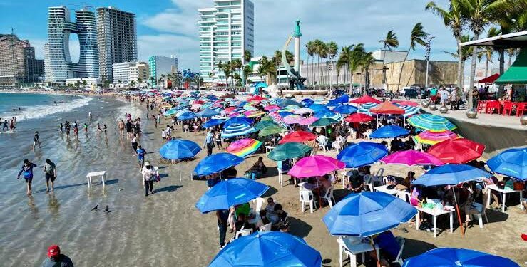 Se prevé buena temporada vacacional este verano para Sinaloa, afirma Gobernadora Yeraldine Bonilla