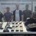Tres hombres, entre ellos un menor de edad, fueron detenidos por el Grupo Interinstitucional en posesión de fusiles, cargadores, cartuchos y equipo táctico, en Culiacán