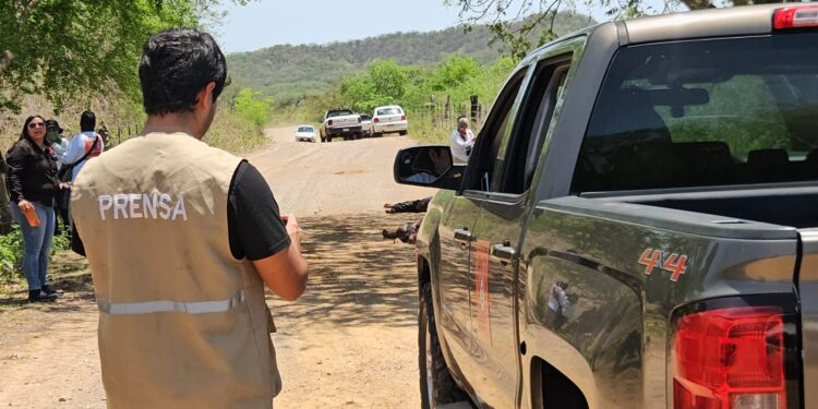 Localizan a tres jóvenes asesinados con huellas de tortura en los límites de Tepuche e Imala