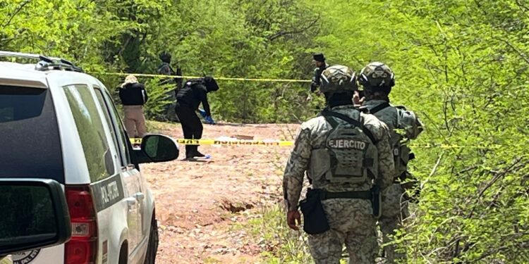 Encuentran a un hombre asesinado junto a una motocicleta en la sindicatura de Tepuche