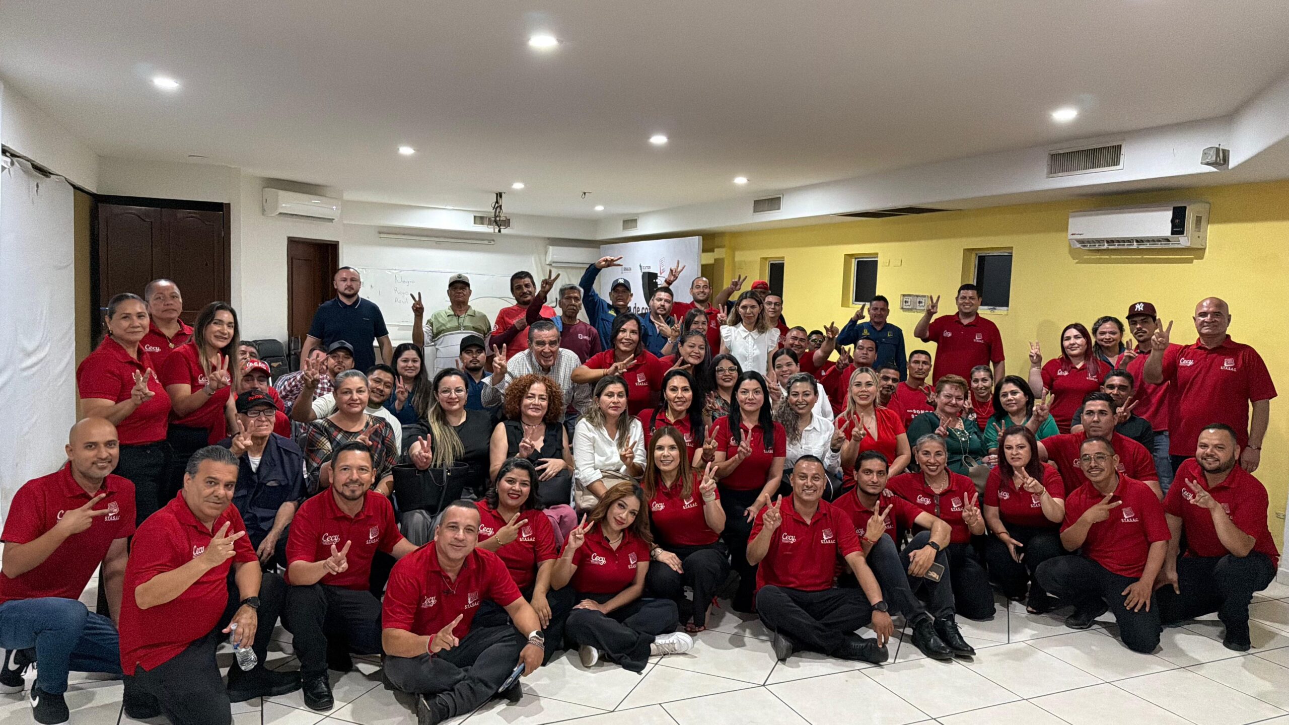 La secretaria general del STASAC, Ana Cecilia Carrillo Montoya, encabeza la entrega de más de 25 bases sindicales; se hace justicia a trabajadores con hasta 30 años de servicio
