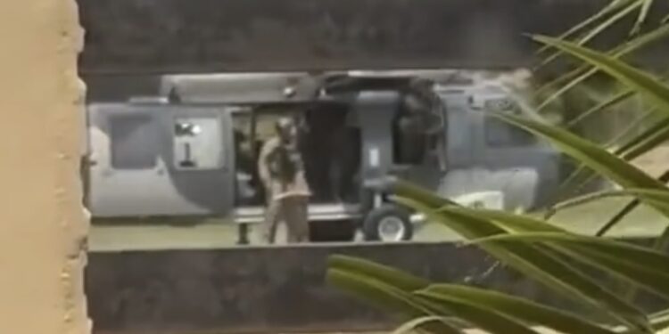 Detienen a presunto líder de célula de “Los Chapitos” en operativo en el sur de Sinaloa; reportan bloqueos y enfrentamientos en Escuinapa