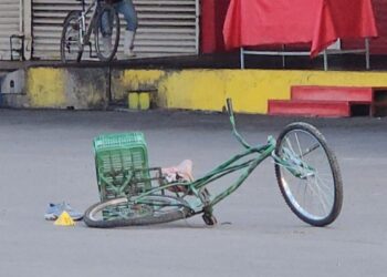 Muere ciclista tras ser arrollado por vehículo fantasma en el Mercado de Abastos de Culiacán