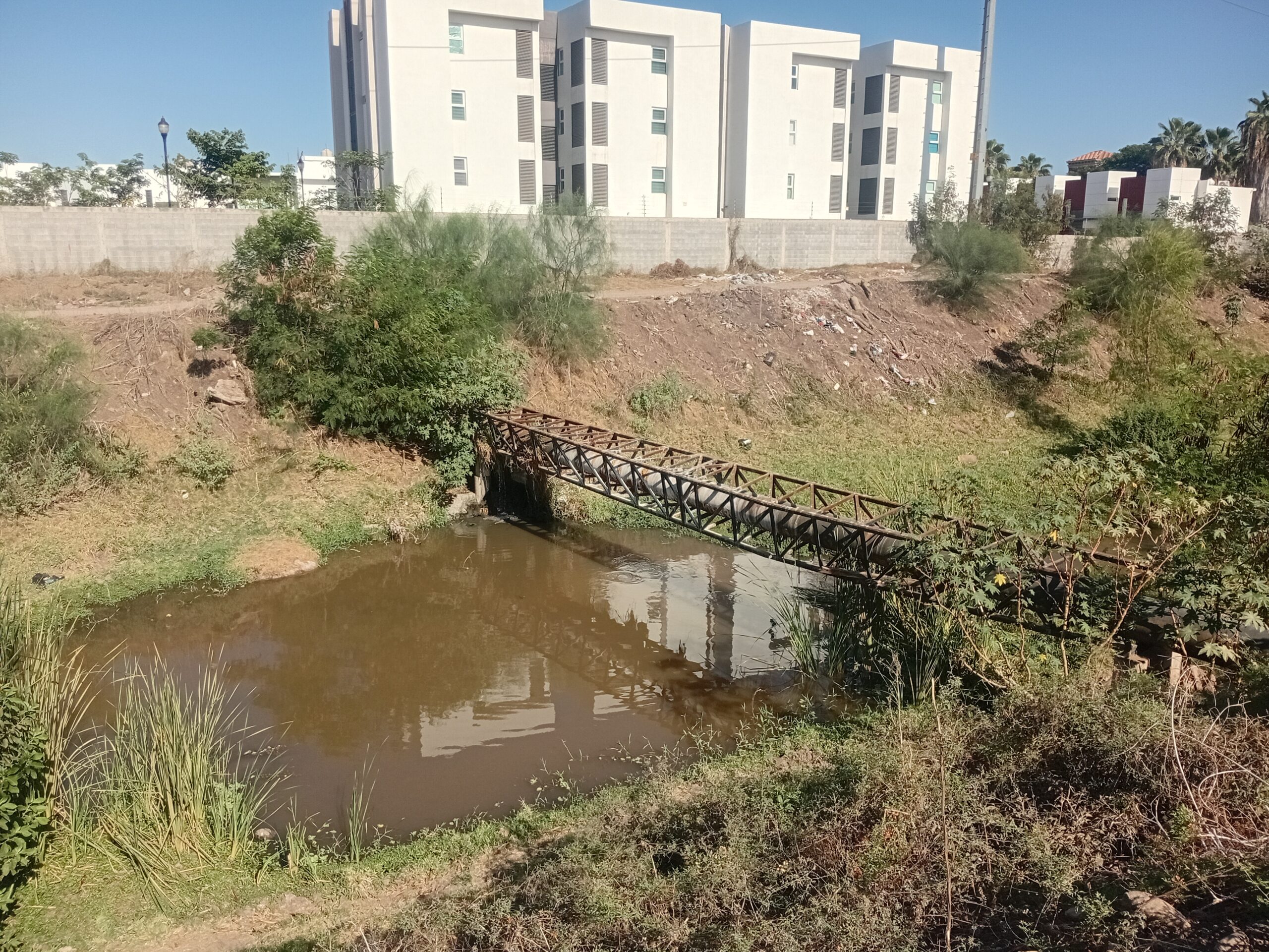 Ayuntamiento de Culiacán reporta 100% de limpieza en canales primarios y 95% en secundarios