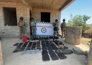 Fuerzas federales aseguran armas, explosivos y equipo táctico en operativos realizados en Sinaloa