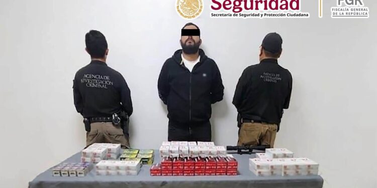Atrapan a una persona con 7 mil cartuchos útiles y una mira telescópica para arma de fuego