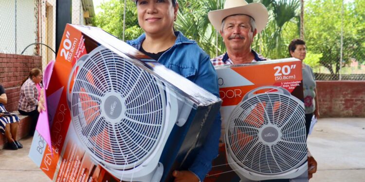 Arranca en la sierra de Soyatita, Badiraguato el nuevo programa social municipal ‘Abanicos 2026’; alcalde José Paz López da banderazo de obra pública en la comunidad