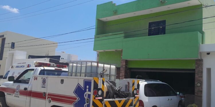 Muere joven electrocutado al tocar cables de alta tensión mientras reparaba un tinaco en Costa Rica