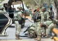 Grupo armado abandona vehículo con armas, municiones y equipo táctico tras persecución en Valle Alto, Culiacán