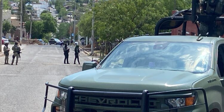 Asesinan a balazos a motociclista frente a una primaria en la colonia Independencia
