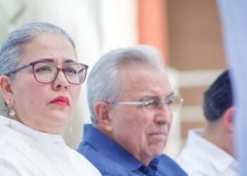 Graciela Domínguez niega haberse deslindado de Rubén Rocha y recuerda que formó parte de su gobierno