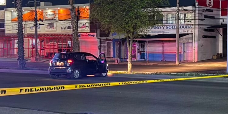 Asesinan a joven y hieren a su hermano tras ataque armado en el bulevar Emiliano Zapata