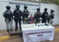 Derivado de una denuncia anónima al 089, el Grupo Interinstitucional detuvo a un masculino; le aseguraron un arma, municiones y presunta cocaína