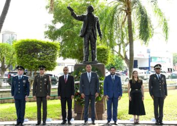 Conmemoran el 154 aniversario luctuoso de Benito Juárez García