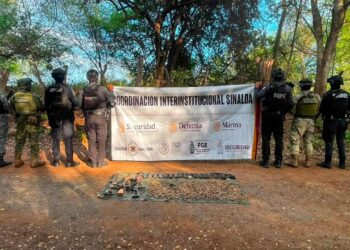 Grupo Interinstitucional asegura 3 armas largas, 17 cargadores y artefactos explosivos improvisados tras agresión a personal militar en Mazatlán