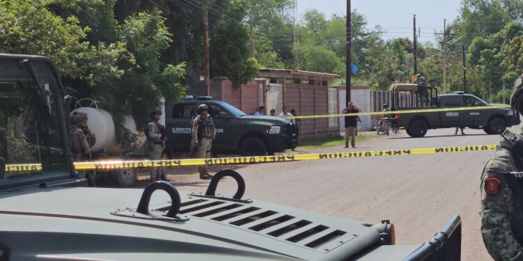 Hallan a dos hombres asesinados y envueltos en plástico en una vivienda de Aguapepito, Navolato