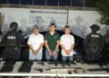 Durante una persecución en Culiacán, el Grupo Interinstitucional detuvo a tres civiles y aseguró armas largas y cortas, cargadores y municiones