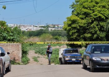 Hallan a un hombre asesinado y envuelto en una sábana en la colonia Las Cucas