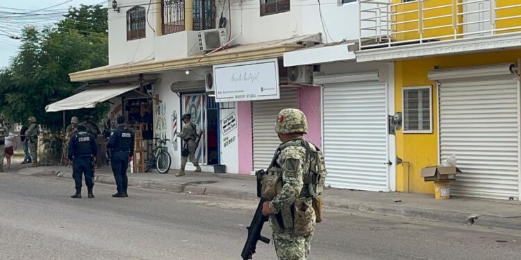 Asesinan a estilista dentro de su negocio en el surponiente de Culiacán