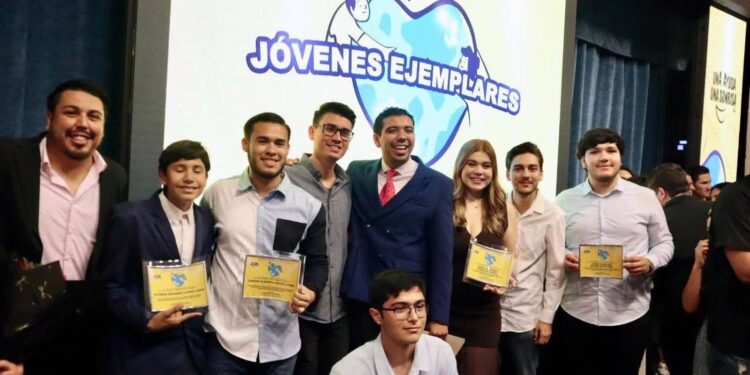 Una Ayuda, Una Sonrisa reconocerá a 50 jóvenes sinaloenses con la convocatoria “Jóvenes Ejemplares 2026”