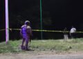 Motociclista muere tras chocar de frente contra camión de transporte de jornaleros en Villa Juárez