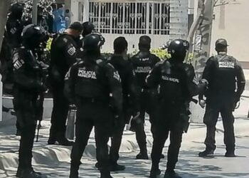 Investigan a dos policías estatales por ingresar a un bar durante servicio de protección a diputada de MC en Culiacán