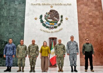 Gobernadora Yeraldine encabeza la Mesa de Construcción de Paz y Seguridad en la 3a. Región Militar en Mazatlán