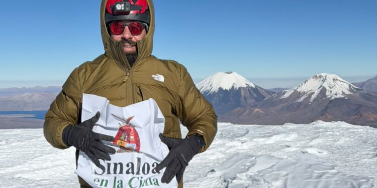 Orgullo Conalep: David Monarrez conquista “El Techo de Bolivia”