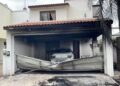 Grupo armado vandaliza vivienda y quema vehículo robado en Camino Real