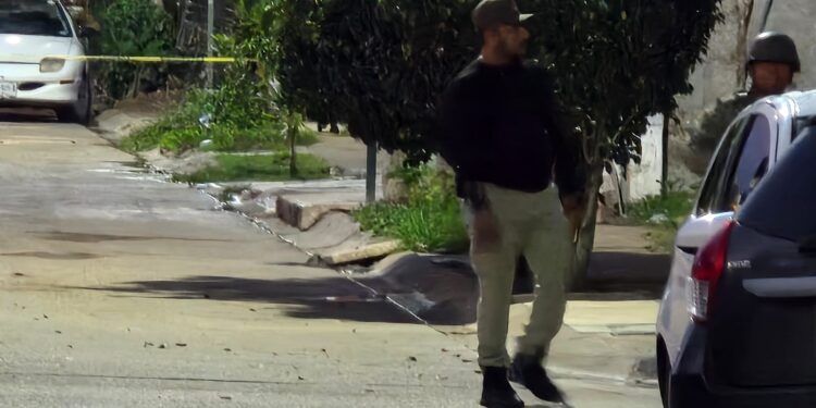 Hombre es asesinado a puñaladas en Alturas del Sur