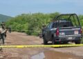 Localizan cuerpo envuelto en una cobija y plástico negro en camino de terracería de Tepuche