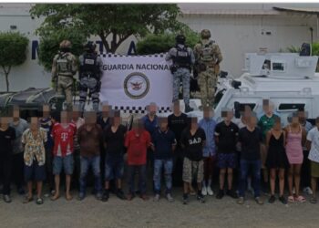 Grupo Interinstitucional detiene a 28 presuntos sicarios y asegura 15 armas largas, municiones y equipo táctico en Mazatlán