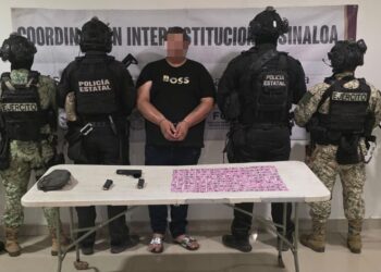 Detienen a un hombre en Villa Unión; le aseguran arma corta, 20 cartuchos y 200 dosis de presunto cristal
