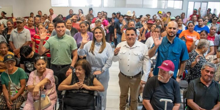 Ana Miriam Ramos encabeza entrega de apoyos y aparatos ortopédicos en Costa Rica