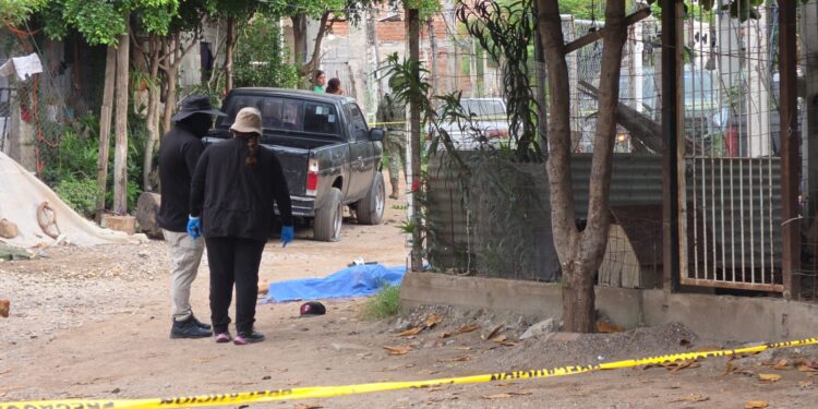 Ataque a balazos deja dos jóvenes muertos y dos heridos en la colonia 8 de Febrero